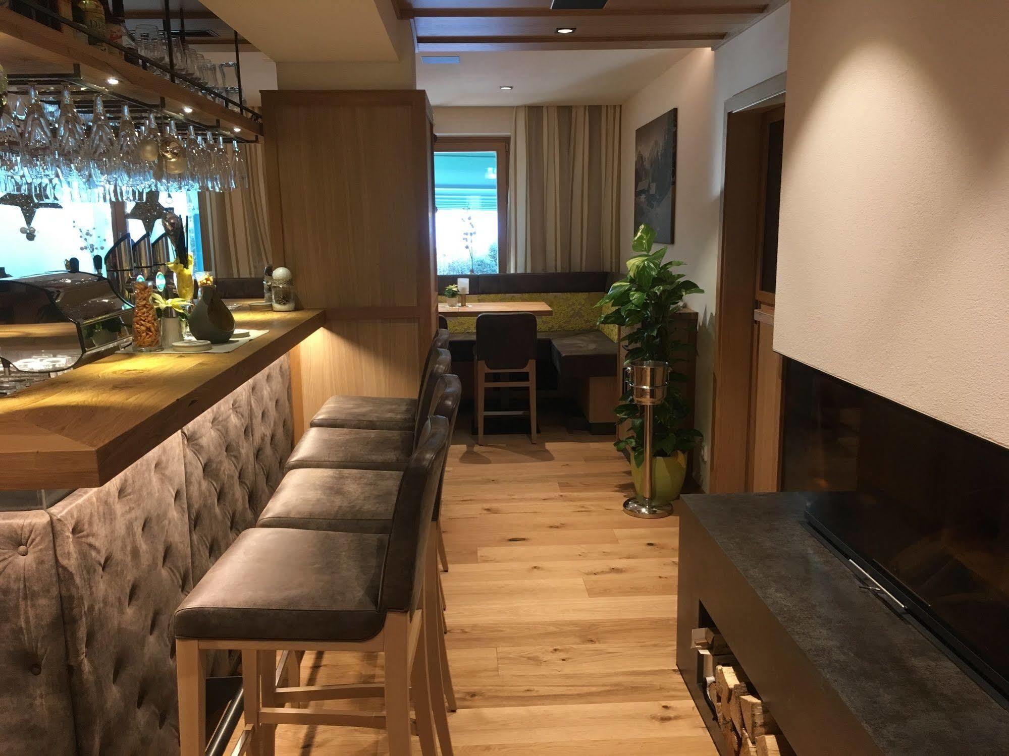 Hotel Moarhof Lienz Exteriör bild